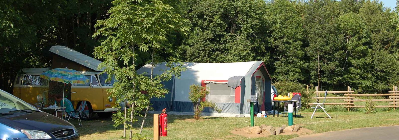 emplacement camping-car lac chambon